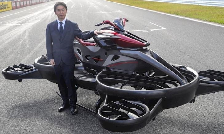 Nhật bản ra mắt mô tô bay Xturismo 2022 giá 15 tỷ đồng