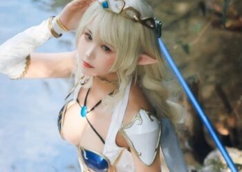Sandu 69 đẹp thuần khiết khi Cosplay Lincia bên bờ suối