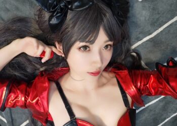 Tohsaka Rin quyến rũ ngây ngất với màn cosplay mới đầy mê hoặc
