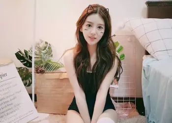 Cosplay "thánh nữ" trong phim Na Tra khiến fan đứng hình