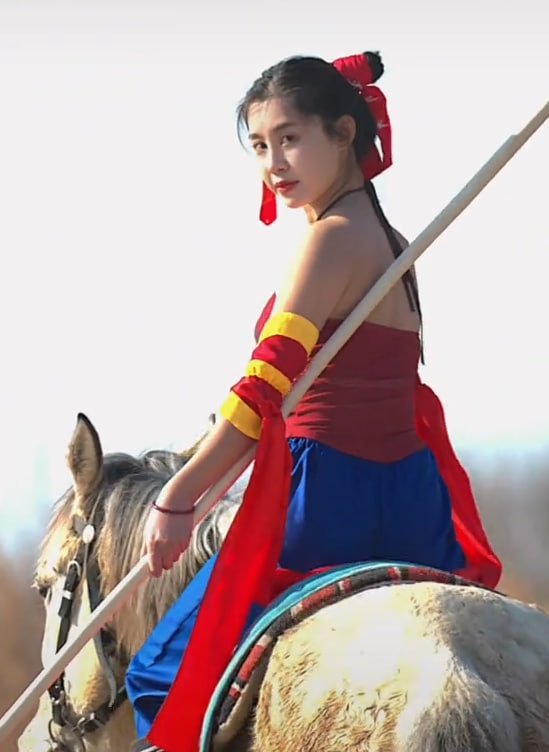 Cosplay Natra, cô gái khiến người xem trầm trồ 6 Cosplay Natra, cô gái khiến người xem trầm trồ